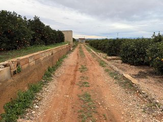 Terreno en venta en Las Pedrizas en Chiva