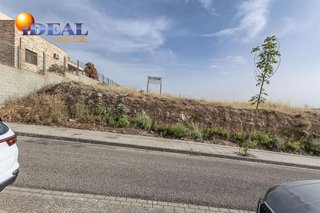 Terreno en venta en Zubia (La)