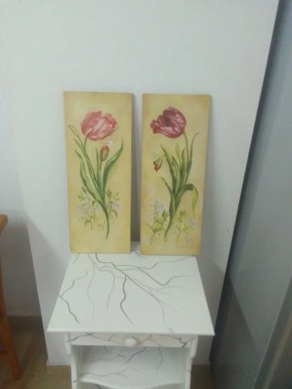 Dos cuadros de tulipanes