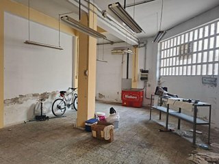 Local comercial en venta en Este en Castellón de la Plana