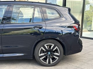 BMW iX3 80 kWh M Sport