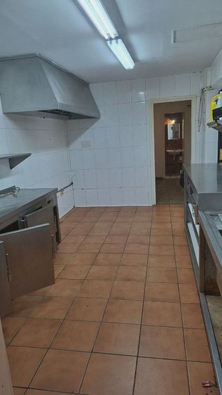 Local comercial en alquiler en El Castell-Poble Vell en Castelldefels