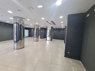 Local comercial en alquiler en Centro en Gijón