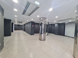 Local comercial en alquiler en Centro en Gijón