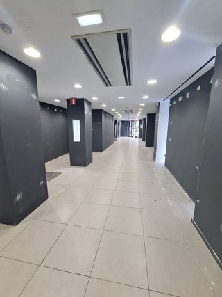 Local comercial en alquiler en Centro en Gijón