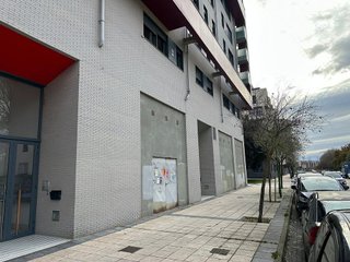 Local comercial en venta en AVE - Villimar en Burgos