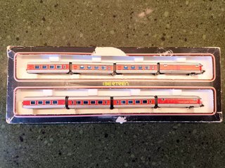 Talgo Ibertren. Escala N - Ref 280 Plateado