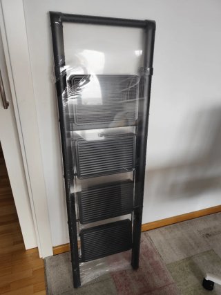 Escalera metálica plegable nueva