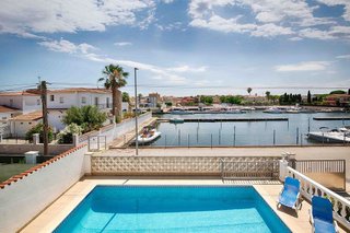 Chalet en venta en Empuriabrava en Castelló d´Empúries