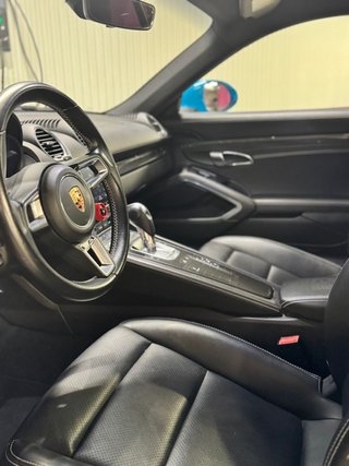 Porsche 718 Cayman