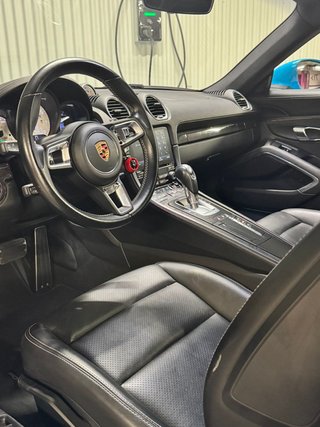 Porsche 718 Cayman