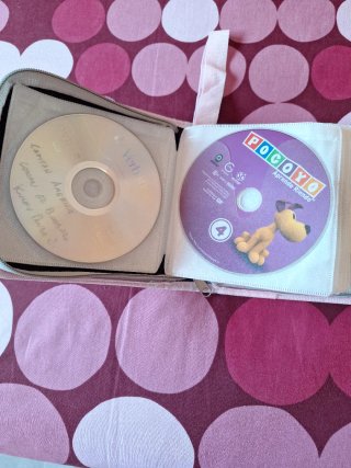 Estuche con más de 40 pelis en DVD stuche infant