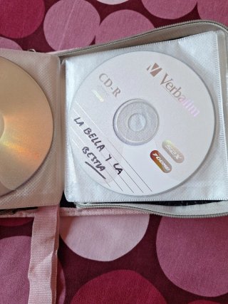 Estuche con más de 40 pelis en DVD stuche infant