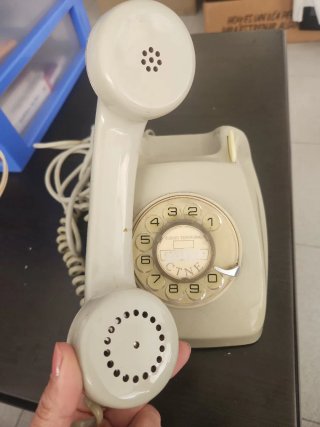 Teléfono antiguo de disco CTNE