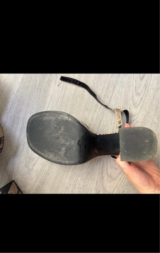 Sandalias Zara efecto piel serpiente