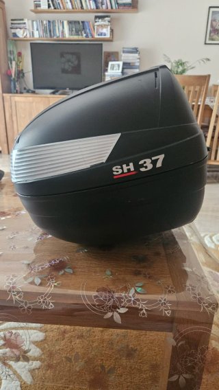 Baúl Shad SH37 Negro/Plata