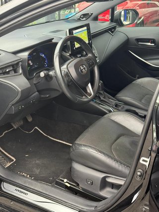 Toyota Corolla 2.0 180H ADVANCE E-CVT TOURING SPORT