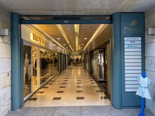 Local comercial en alquiler en Areal – Zona Centro en Vigo