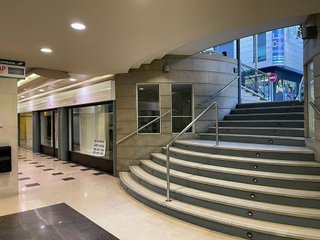 Local comercial en alquiler en Areal – Zona Centro en Vigo