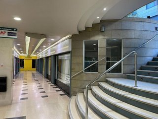 Local comercial en alquiler en Areal – Zona Centro en Vigo