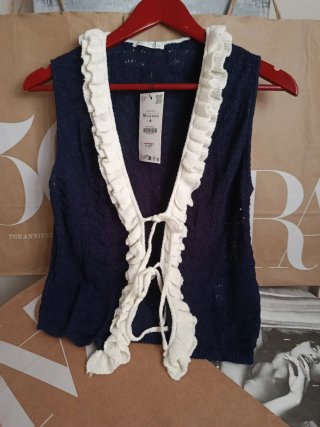 Chaleco Zara punto con volantes