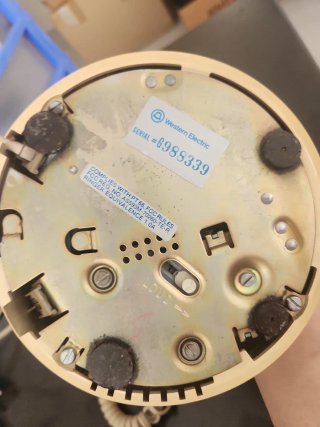 Teléfono Antiguo Baquelita Beige y Dorado