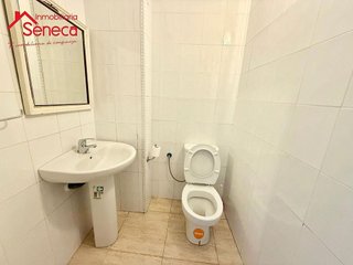 Local comercial en alquiler en Santa Rosa - Valdeolleros en Córdoba