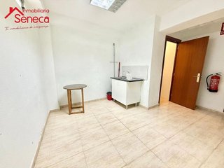 Local comercial en alquiler en Santa Rosa - Valdeolleros en Córdoba