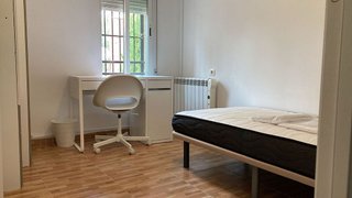 Piso en alquiler en Polígono Cartuja – La Paz en Granada