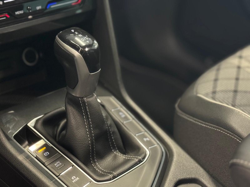 Volkswagen Tiguan 1.4 TSI Advance 2021, foto 16