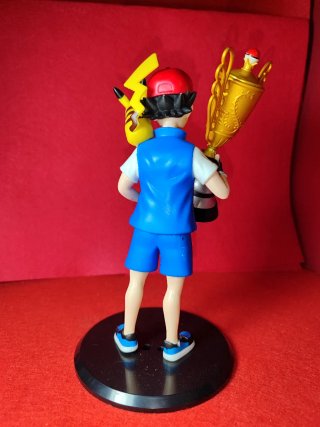 Figura Ash Trofeo Pokémon