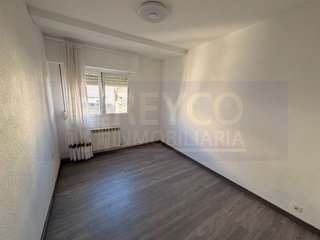 Piso en venta en Portillejo - Valdegastea en Logroño