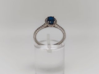 J-0845 Anillo Oro Blanco 18K con Zafiro
