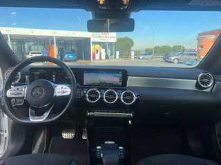 Mercedes-Benz CLA CLA 200
