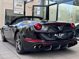 FERRARI California 2+2 plazas