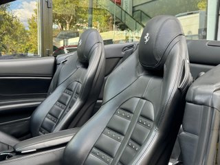 FERRARI California 2+2 plazas