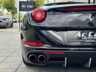 FERRARI California 2+2 plazas