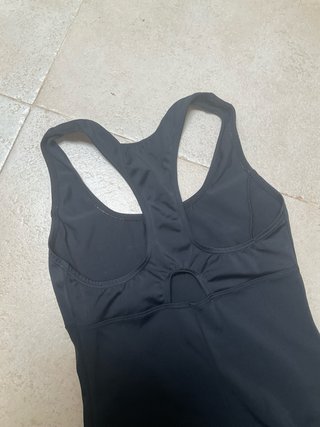 Mono deportivo negro