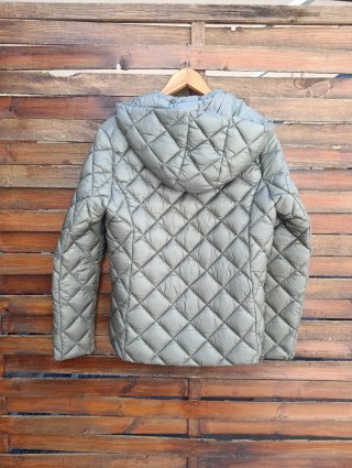Chaqueta acolchada con capucha