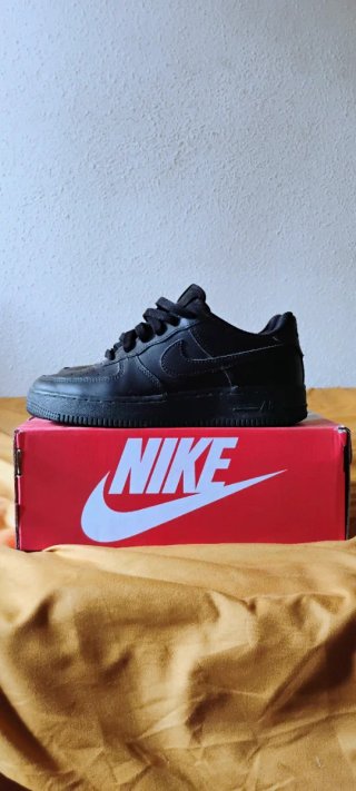 Nike Air Force 1 Negras Talla 38