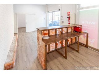 Local comercial en venta en Eixample Sud – Migdia en Girona