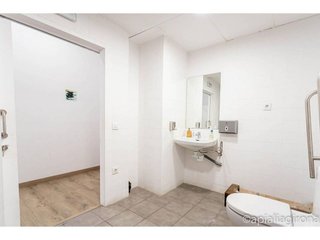 Local comercial en venta en Eixample Sud – Migdia en Girona
