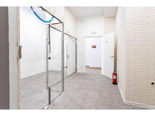 Local comercial en venta en Eixample Sud – Migdia en Girona