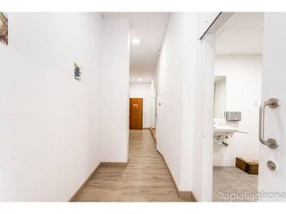 Local comercial en venta en Eixample Sud – Migdia en Girona