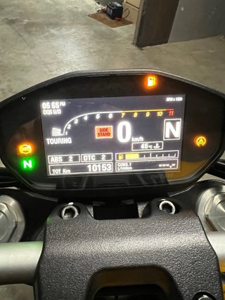 Ducati Monster 821 Amarilla Edicion Limitada