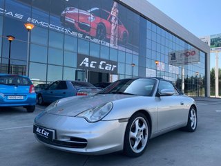 PORSCHE 911 Carrera 4 Cabrio
