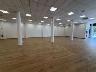 Local comercial en alquiler en Montigalà -Sant Crist en Badalona