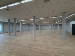 Local comercial en alquiler en Montigalà -Sant Crist en Badalona