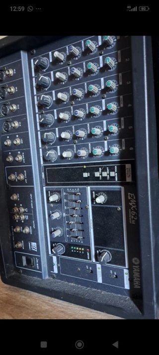 Equipo Yamaha y 2 altavoces LM. Profesional.