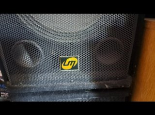 Equipo Yamaha y 2 altavoces LM. Profesional.